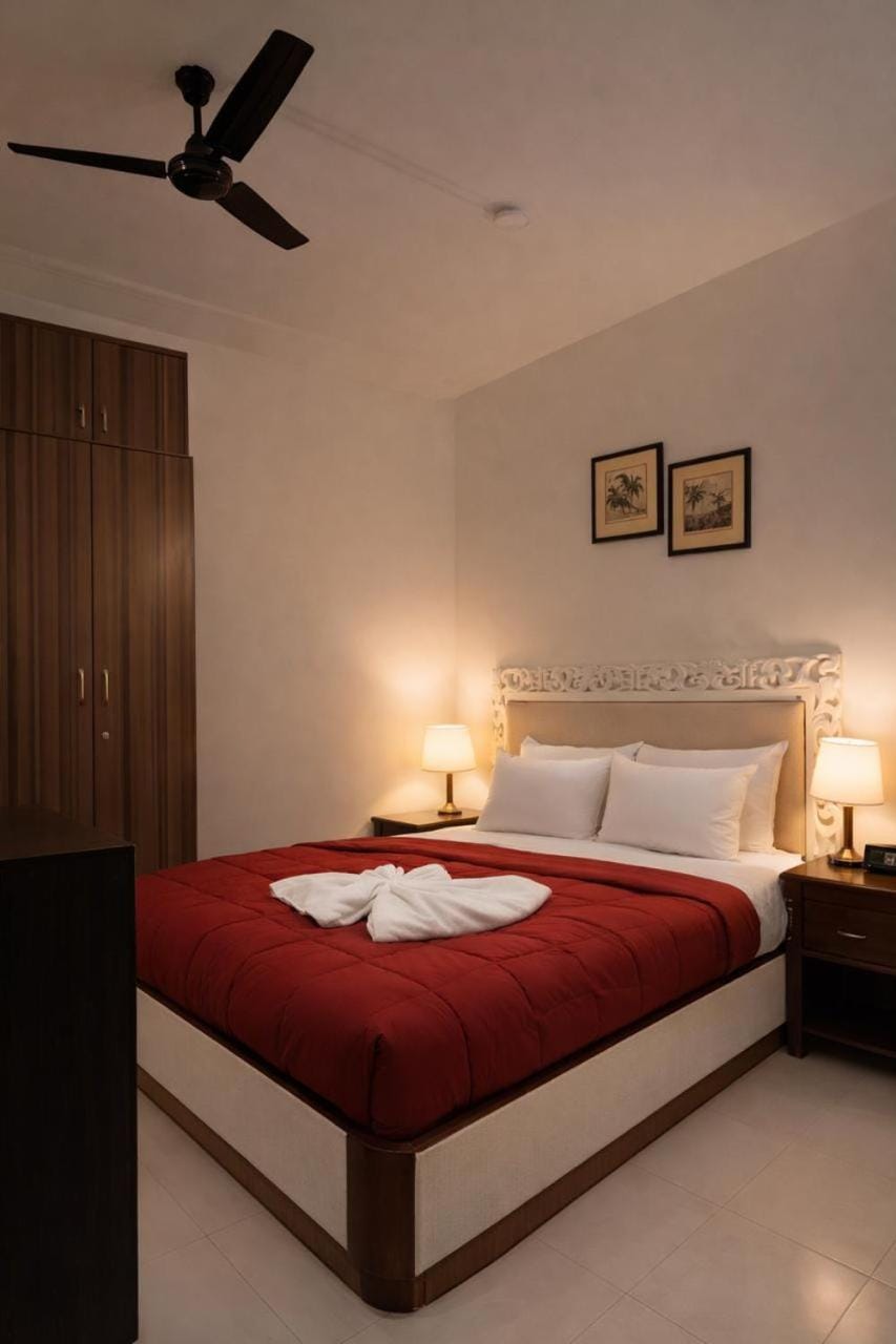 Bed, Photo of the whole room, Bedroom, fireplace