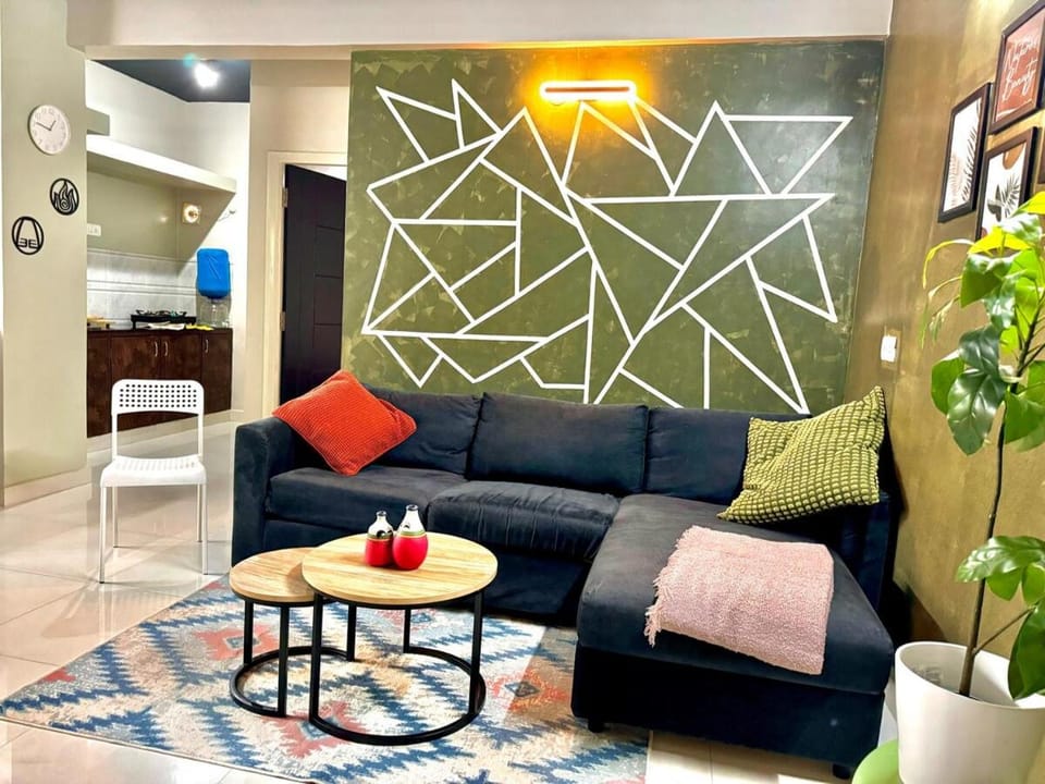 407 Airy King Bed Full Kitchen One Bed room Apartment in Bengaluru
