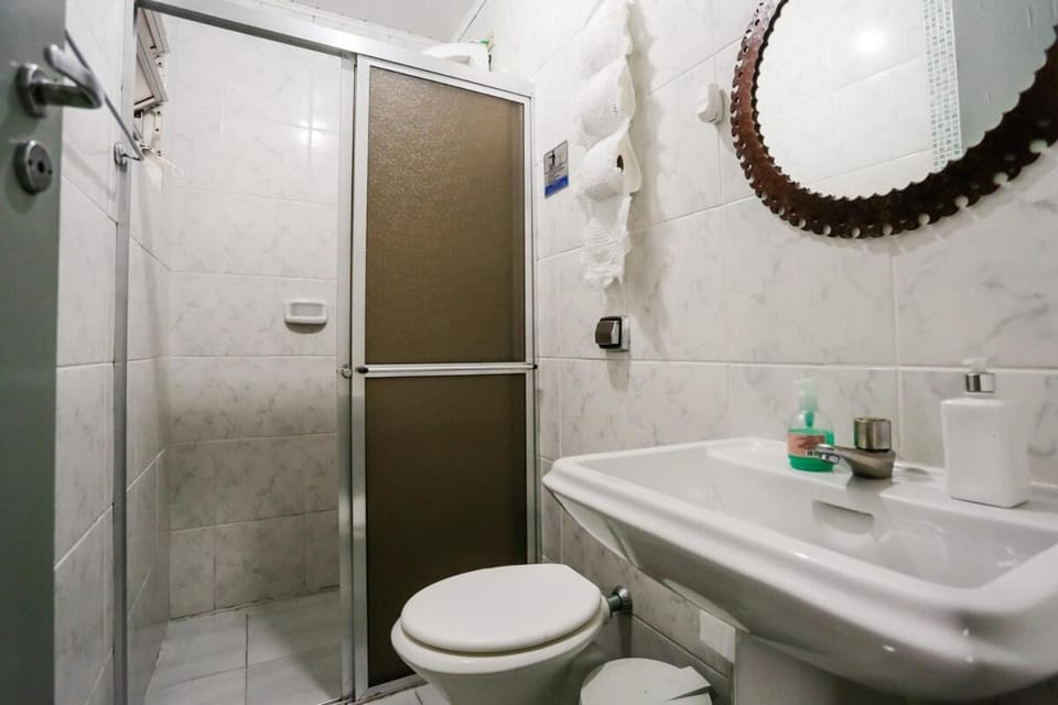 Shower, Bathroom, Internal: Not applicable to any particular room