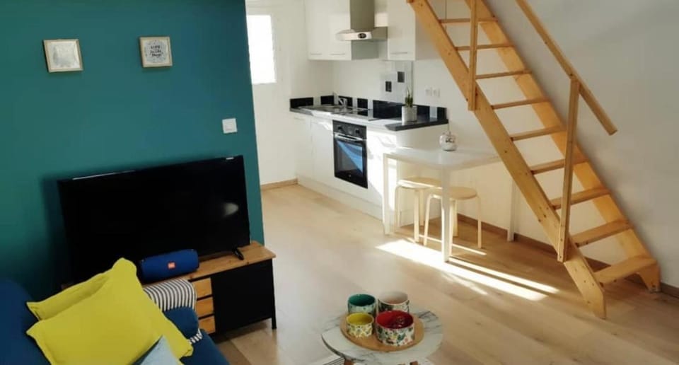 Charmant duplexe dans maison de cour Apartment in Marseille
