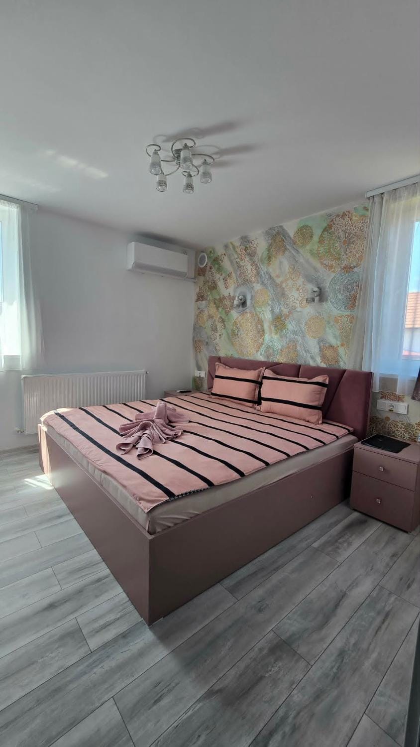 Bed, Bedroom, air conditioner