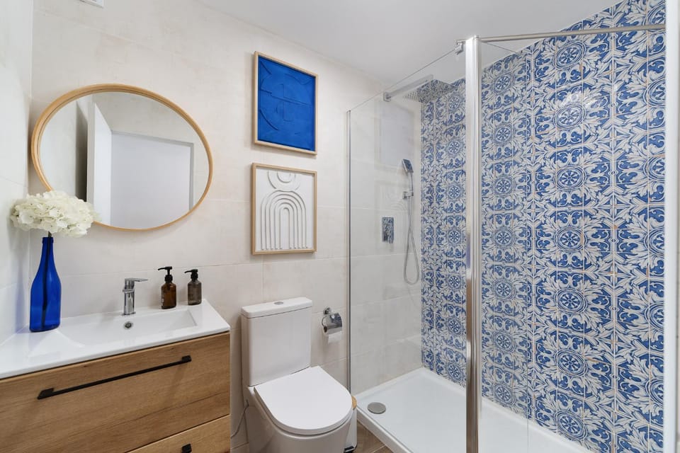 Shower, Bathroom