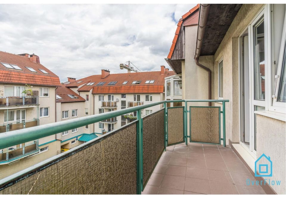 Jupiter Room - 15 min to Old Town Gdansk Vacation rental in Gdansk
