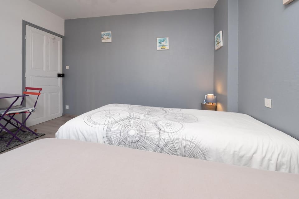 Living room, Bedroom