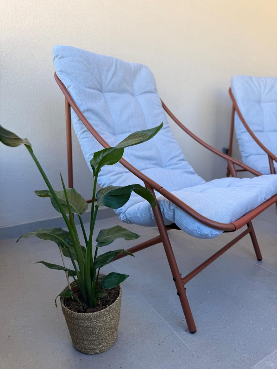 Day, Seating area