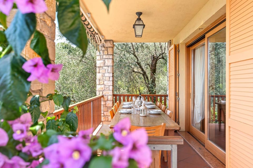 Villa Loredana - proprietà esclusiva con piscina privata e vista panoramica Villa in Gardone Riviera