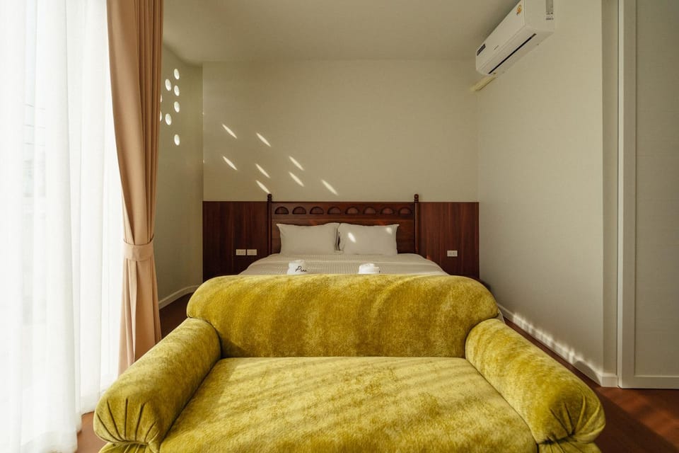 Bed, Photo of the whole room, Bedroom, air conditioner