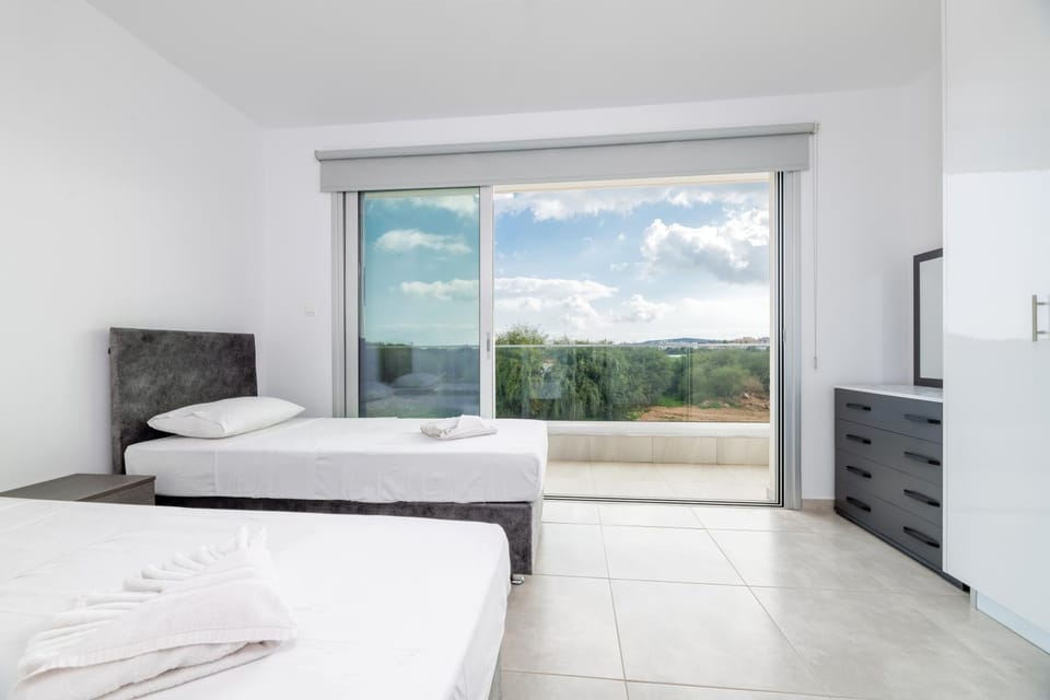 Rons House House in Paralimni