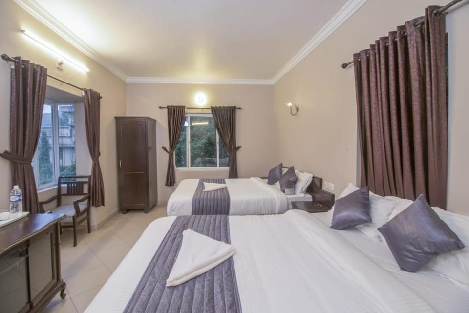 Mounts shelts Hotel in Munnar