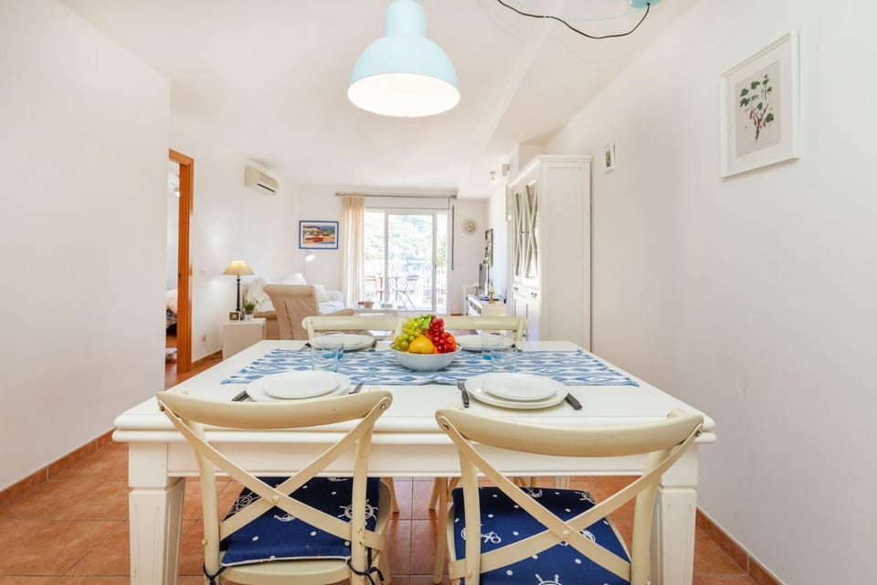 Food and drinks, Dining area