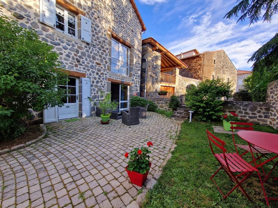 Patio, Balcony/Terrace