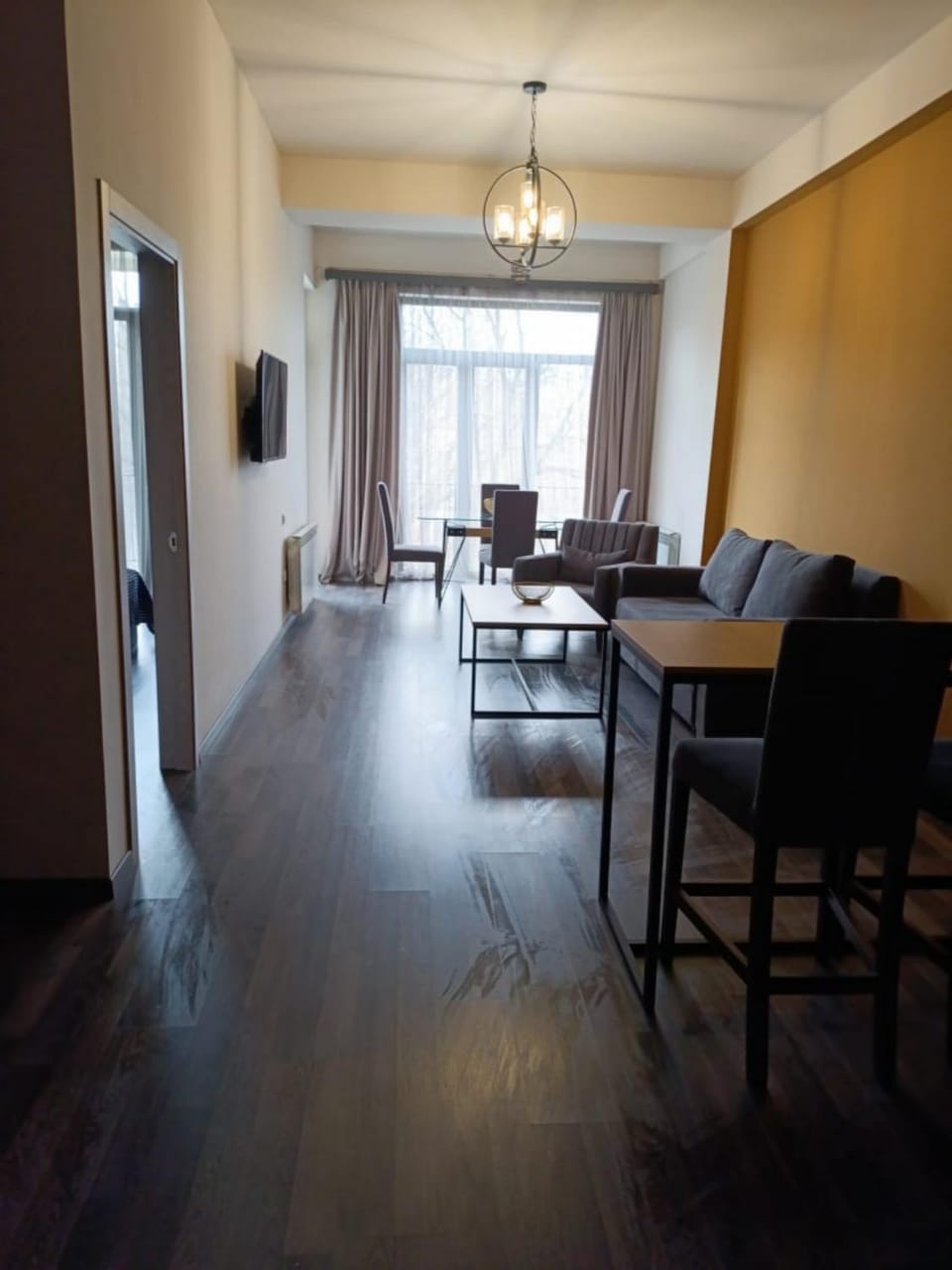 TV and multimedia, View (from property/room), Living room, Seating area, Garden view