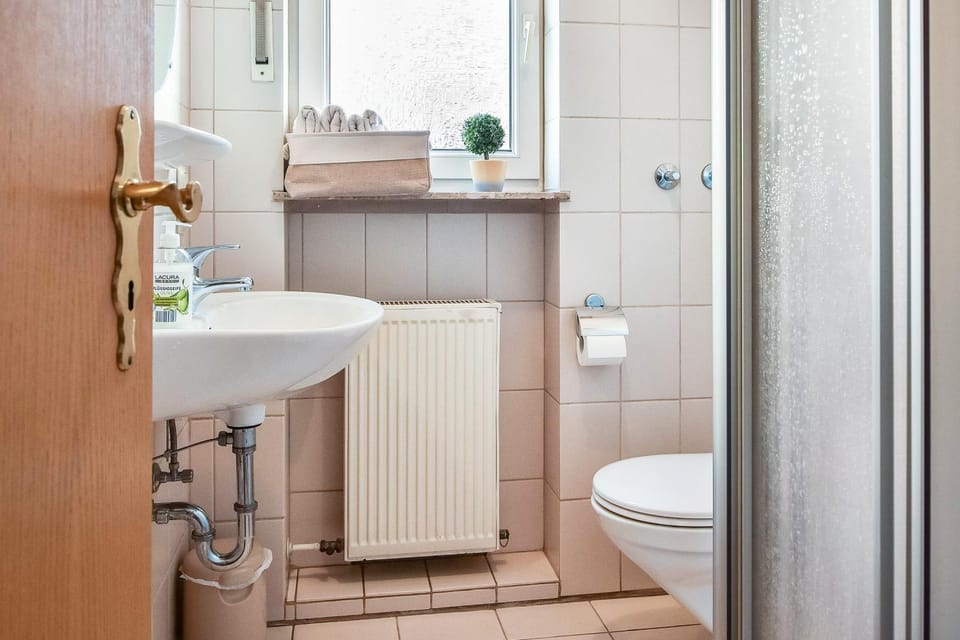 Bathroom, Living room