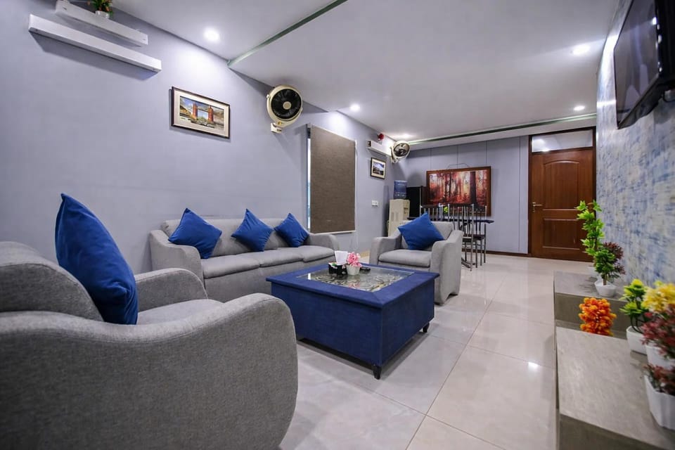 TV and multimedia, Seating area