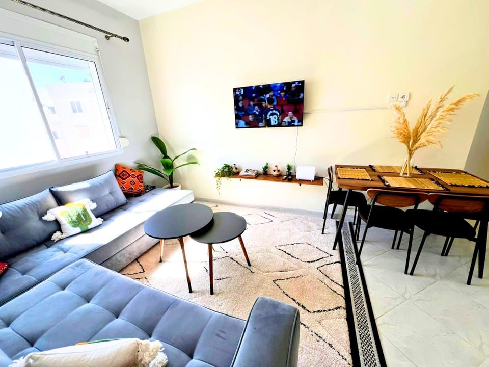 TV and multimedia, Living room, Dining area