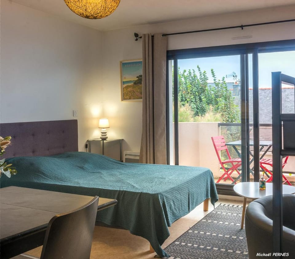 REF 117 Larmor Plage studio proche plage avec balcon Apartment in Finistere