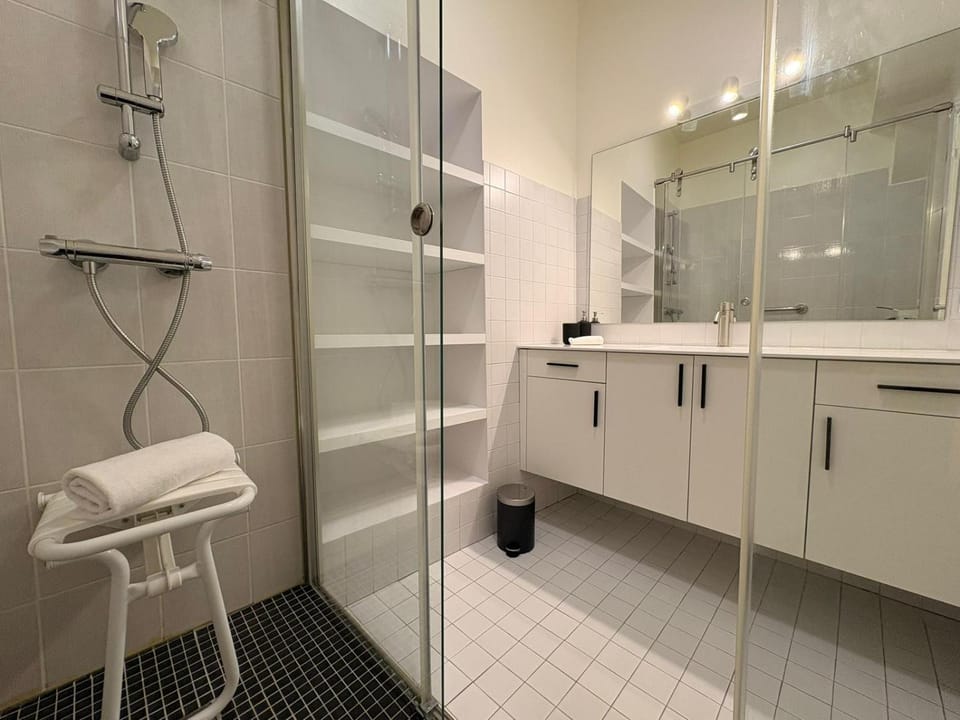 Anne de Bretagne - Montfort center Apartment in Île-de-France