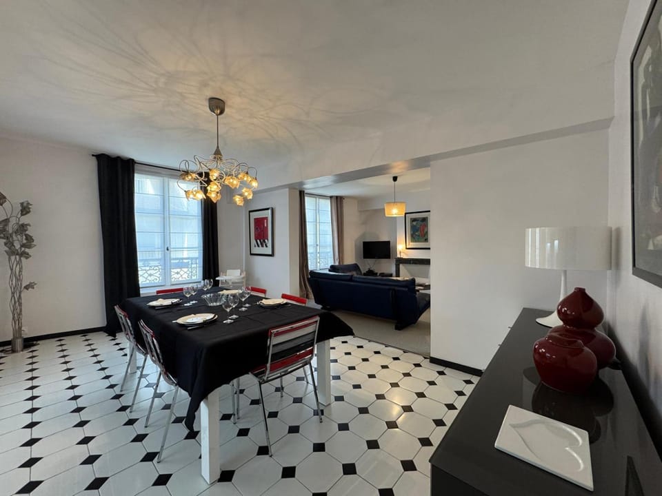 Anne de Bretagne - Montfort center Apartment in Île-de-France