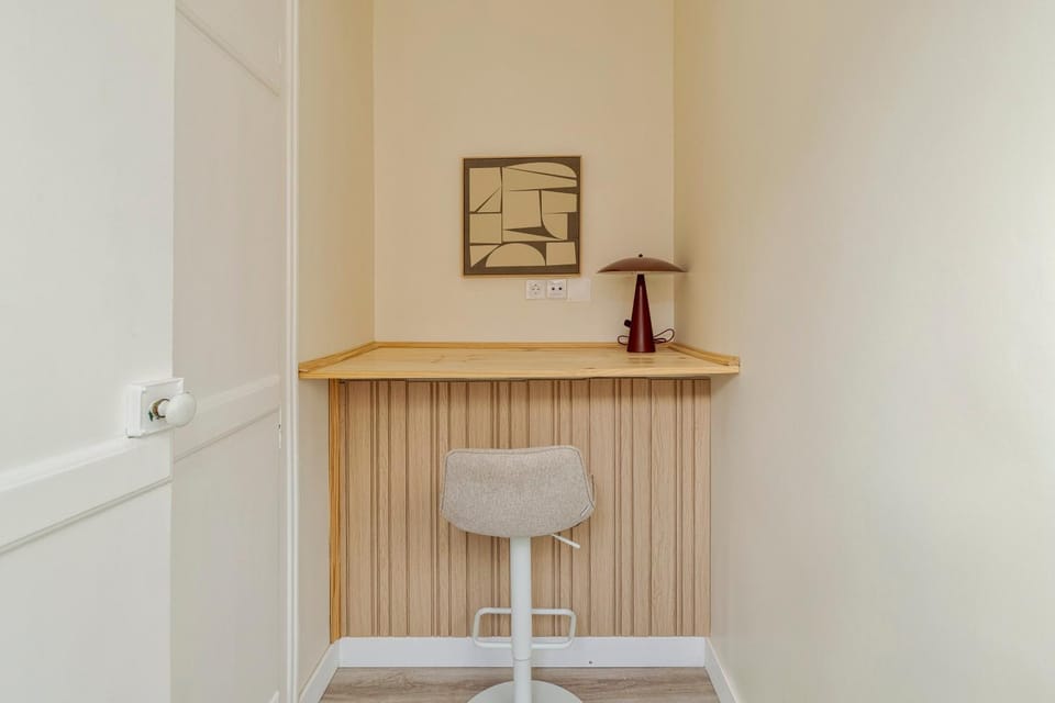 Living room, Decorative detail, Seating area