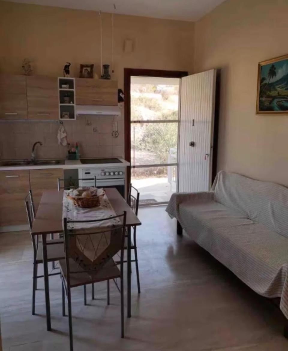 Eleni Apartments Apartment in Islands