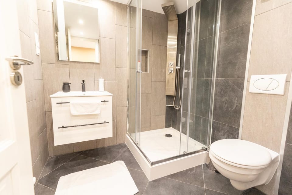 Shower, Bathroom