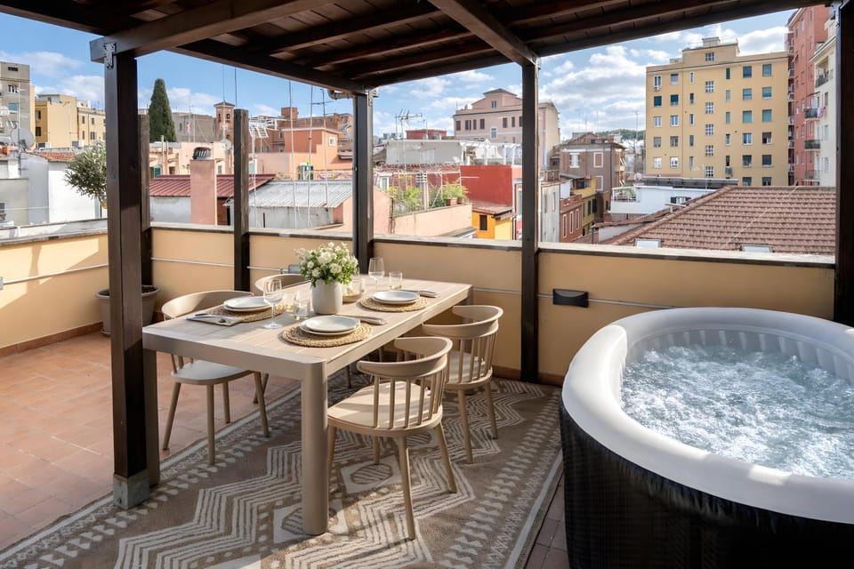 Patio, Hot Tub
