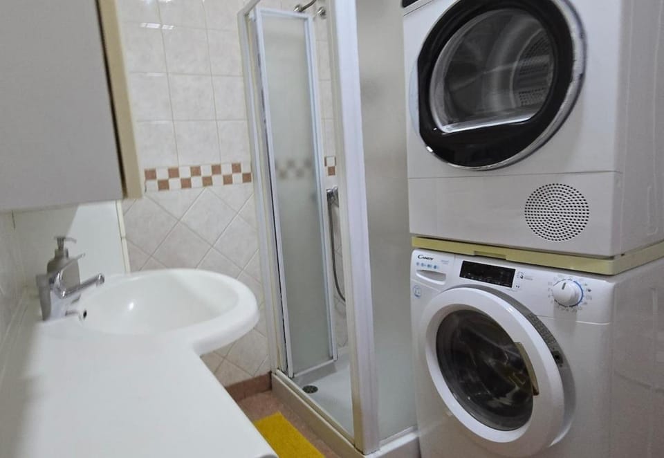 Bathroom, washing machine, dryer