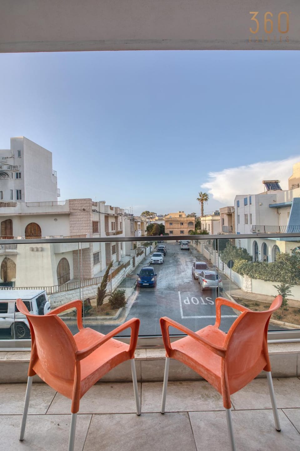 Property building, Patio, Day, View (from property/room), Balcony/Terrace, Living room, Seating area, City view, Location, Parking