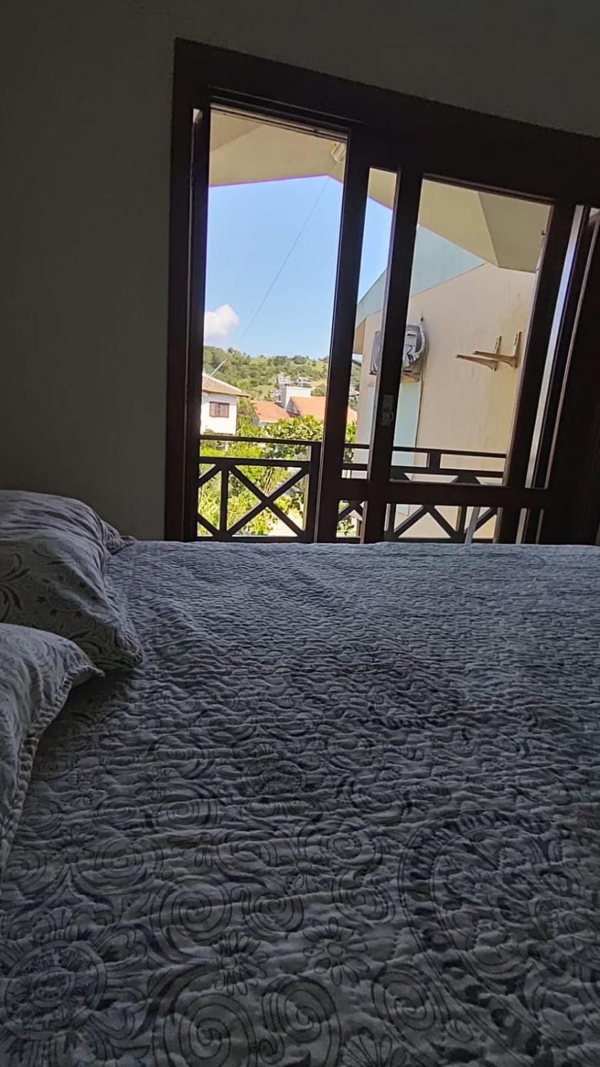 Casa 100 metros da praia Garopaba House in Garopaba