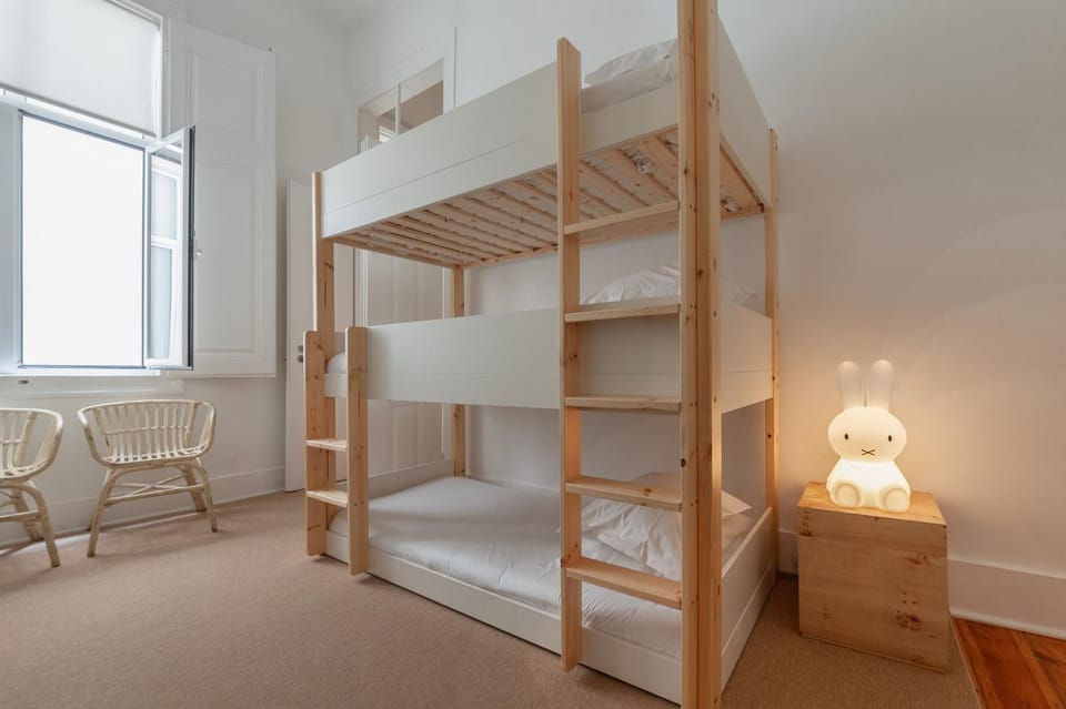 Bedroom, bunk bed