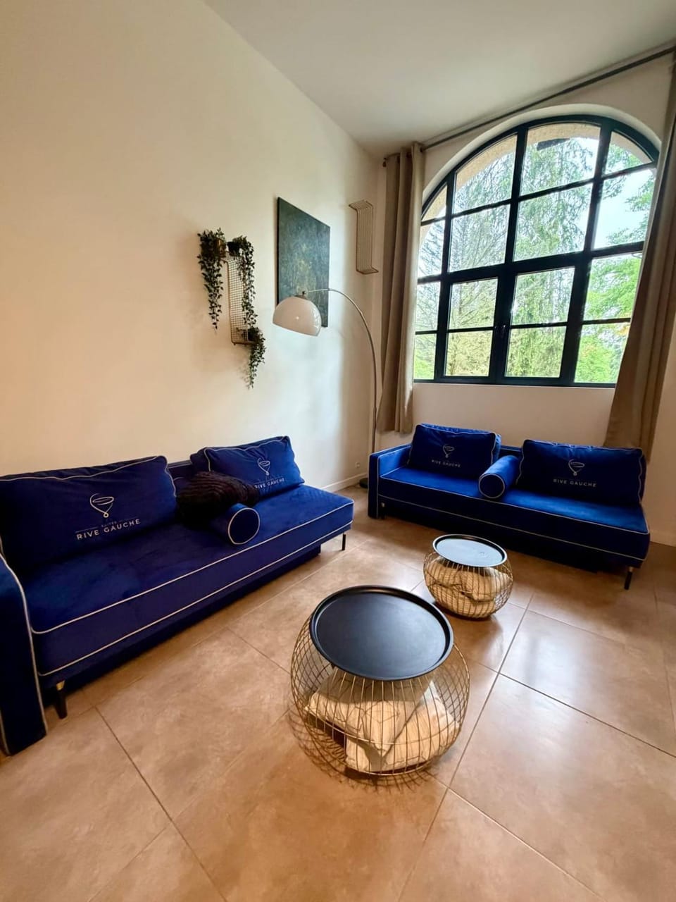 Josefs Cozy Nest Mezzanine Free Parking Sleeps 6 Apartment in Barbizon