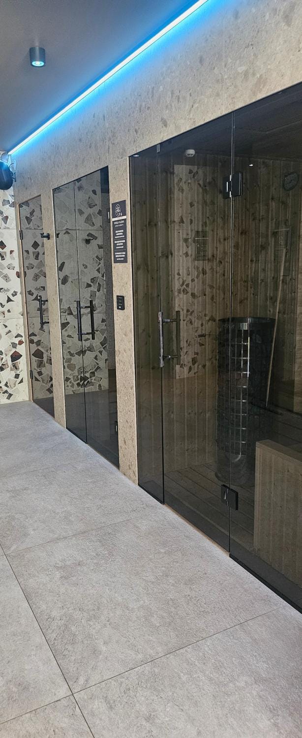 Hot Tub, Sauna, Steam room, Spa and wellness centre/facilities