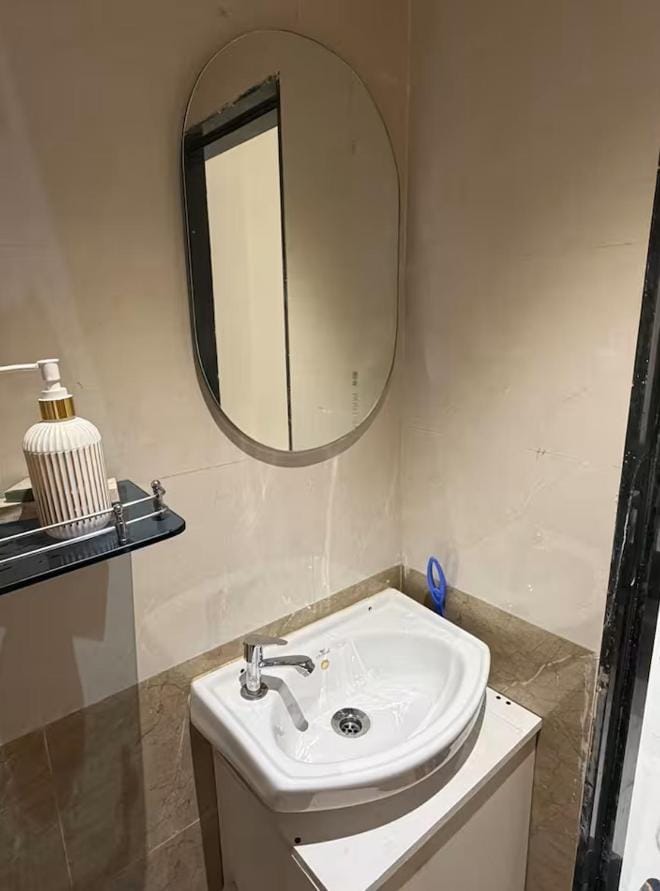 1Bhk Serviced Apartments by Abhibha Stays near Apollo Hospital Apartment in Maharashtra