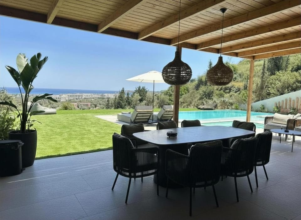 Garden, Swimming pool