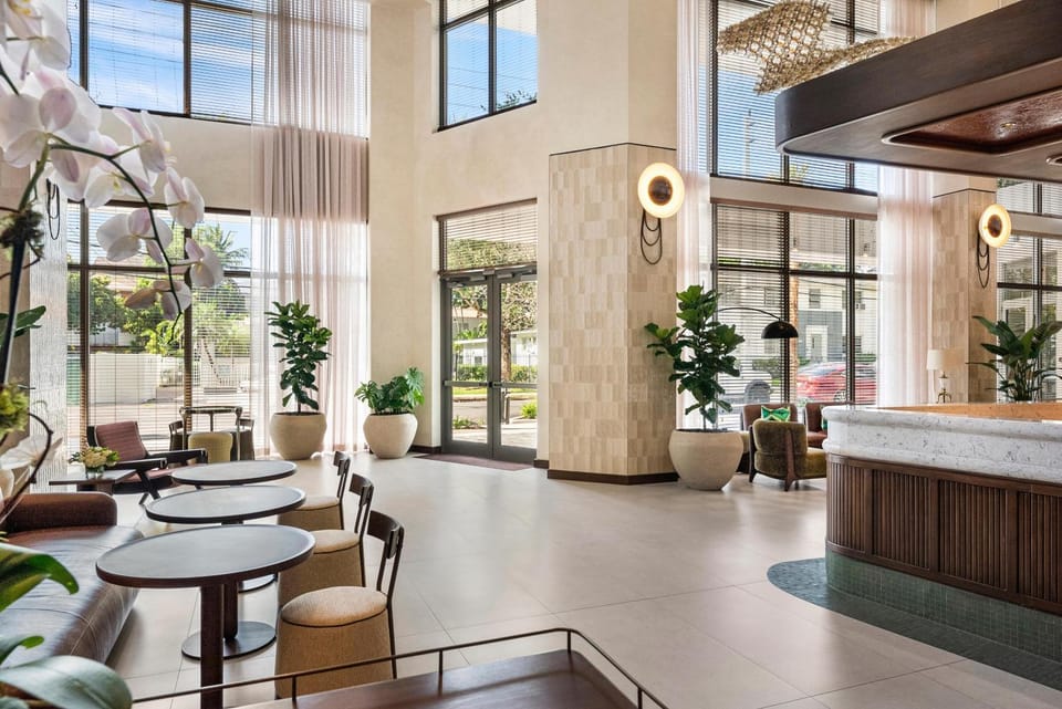 Restaurant/places to eat, Lobby or reception