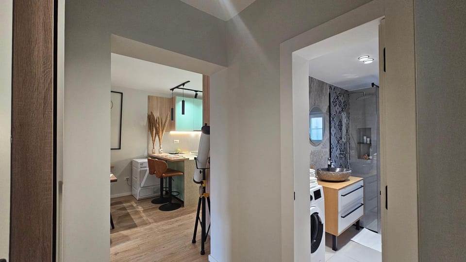Elegant Central One Bedroom Myslym Shyri Apartment in Tirana