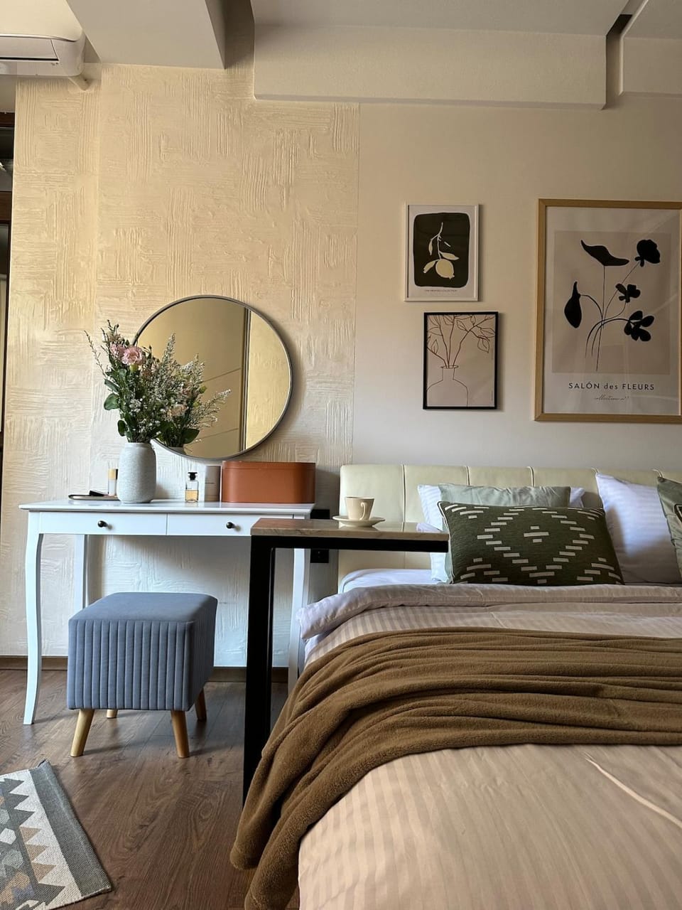 Luxury Apartment with Jacuzzi and Private Parking Apartment in Yerevan