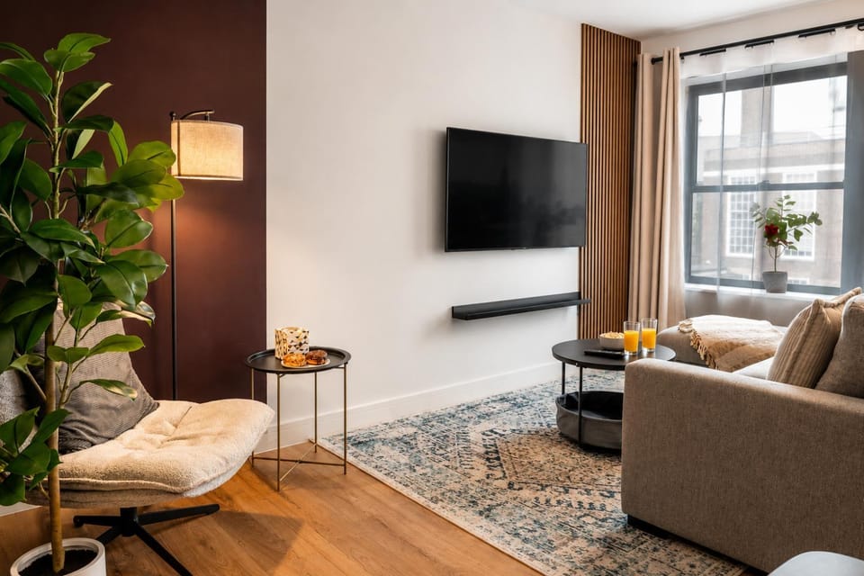 TV and multimedia, Living room, Seating area