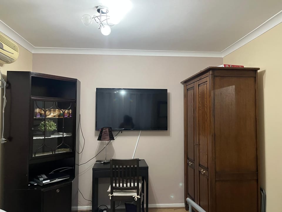 Rest & Peace Double Room Vacation rental in London