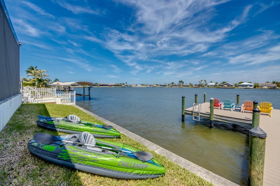 CoralVilla Lake View - pool, spa, water view, on lake, boating, kayaks House in Cape Coral