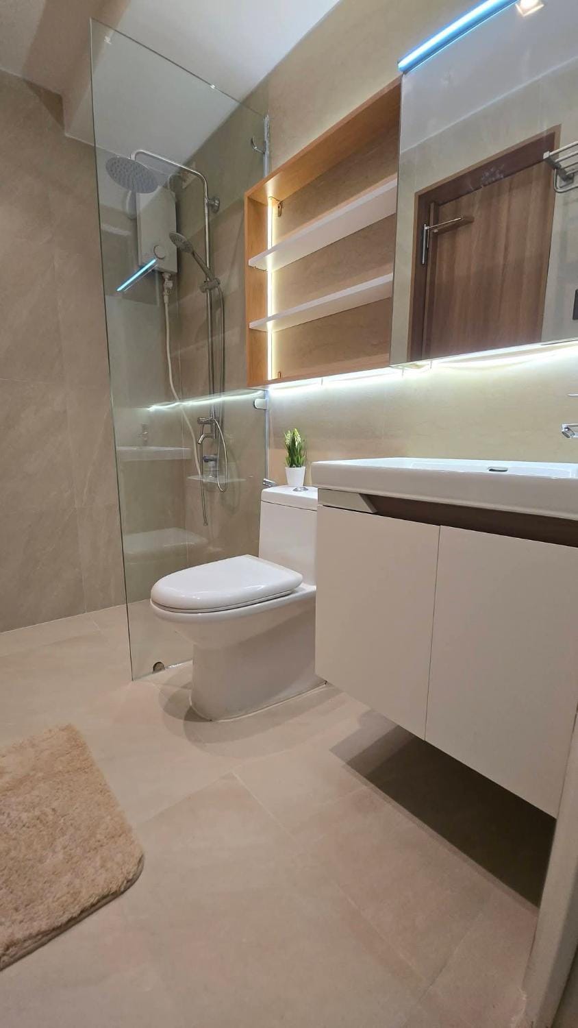 924 Villa Tropez Tower Apartment in Paranaque