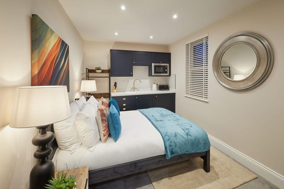 Kitchen or kitchenette, Bedroom