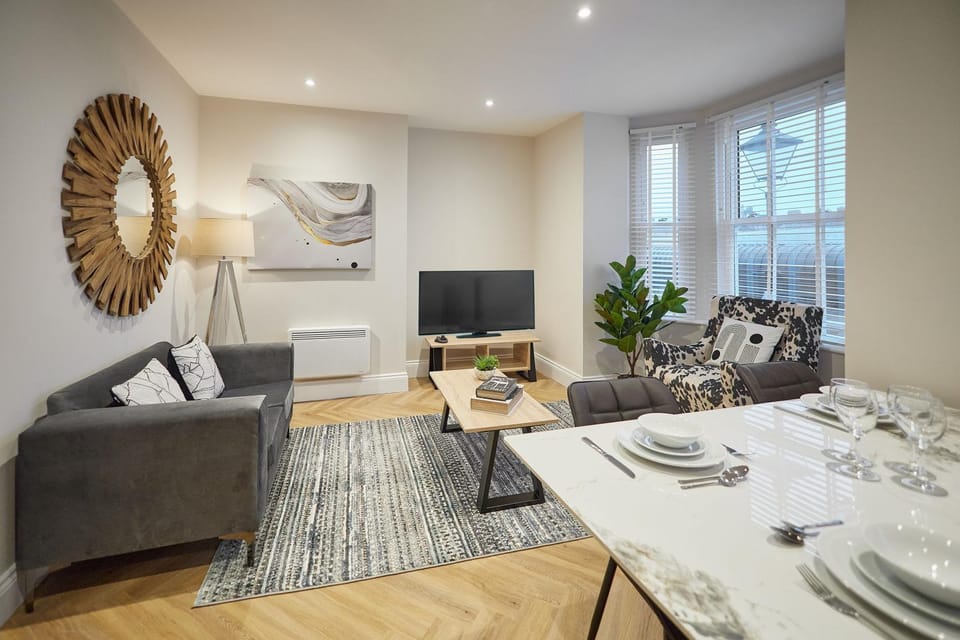 TV and multimedia, Living room, Seating area