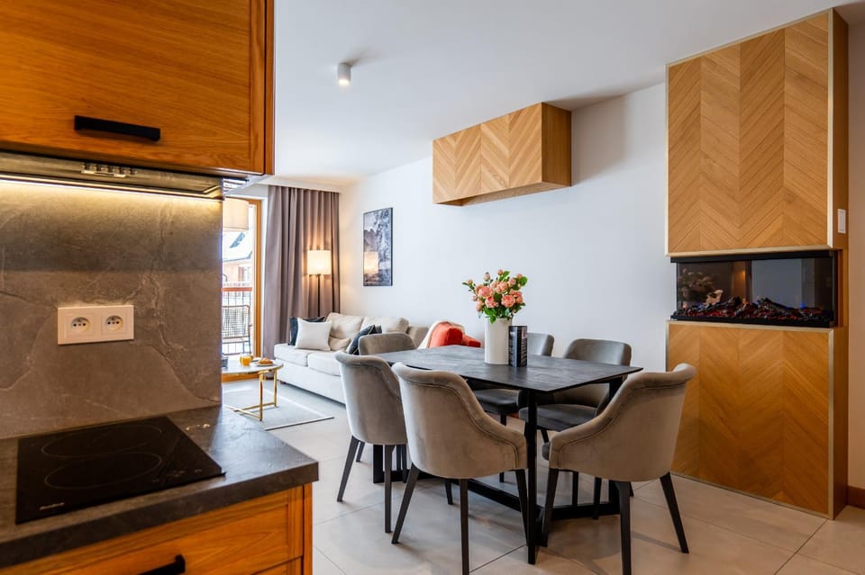 Kitchen or kitchenette, Living room, fireplace