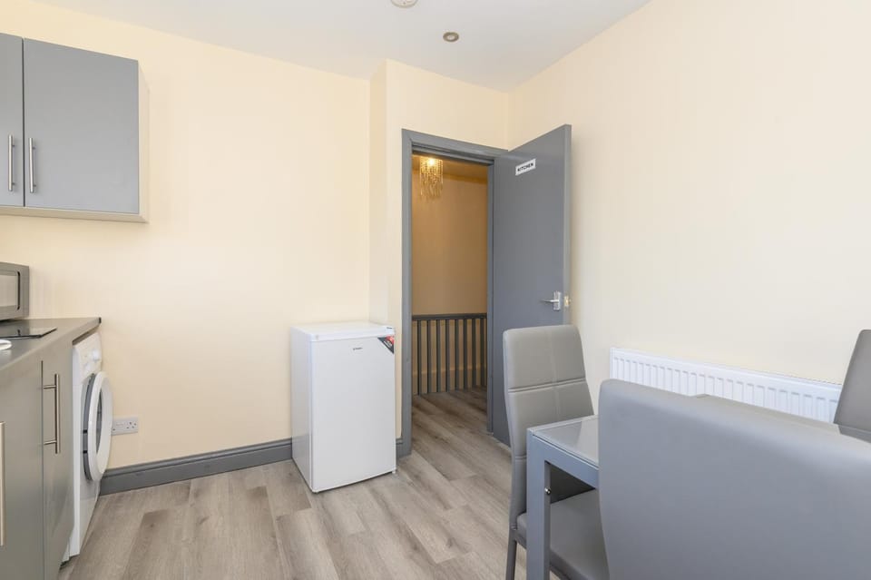 Kitchen or kitchenette, Other, Dining area, Communal kitchen