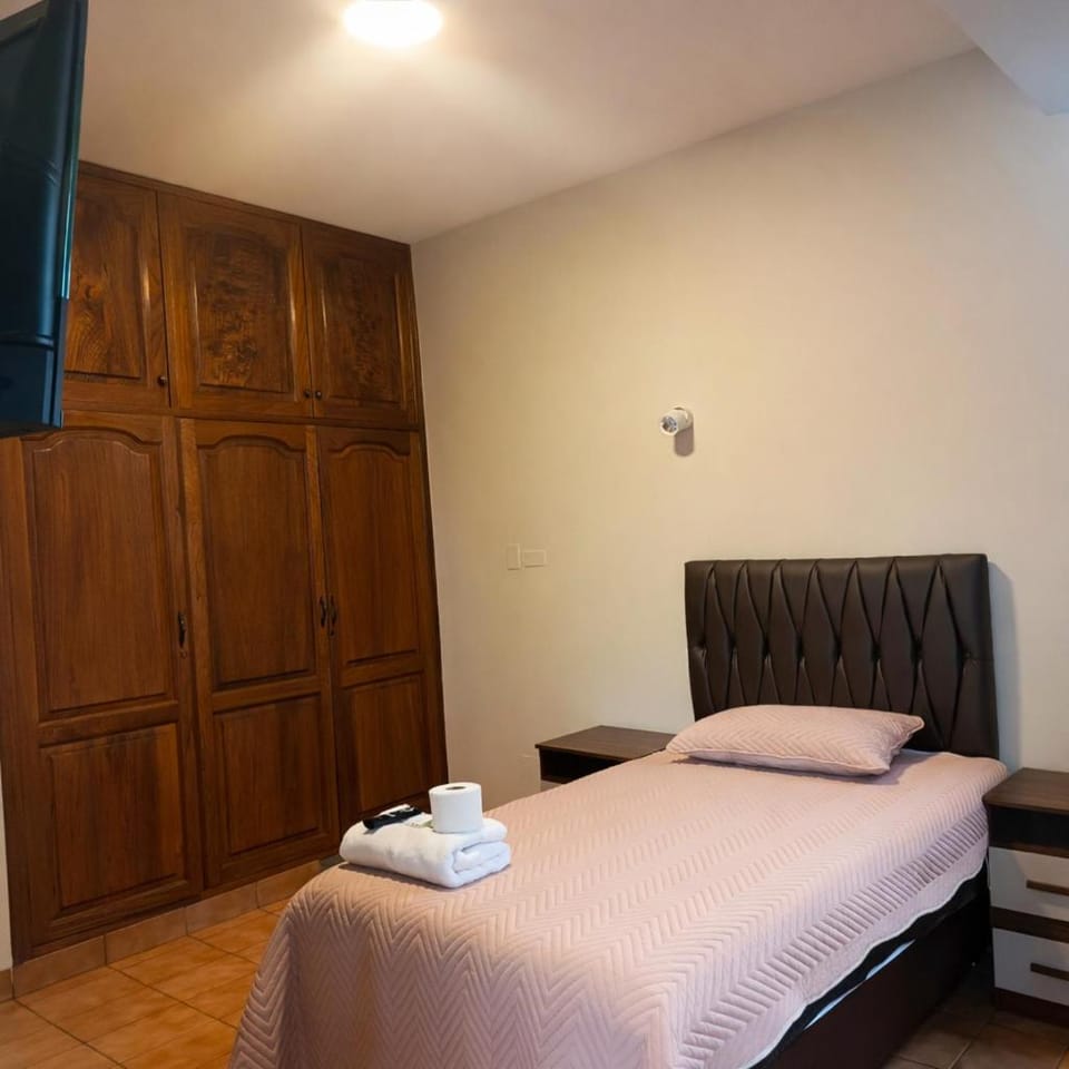 Casa de Huéspedes Copacabana - Cochabamba Hotel in Cochabamba