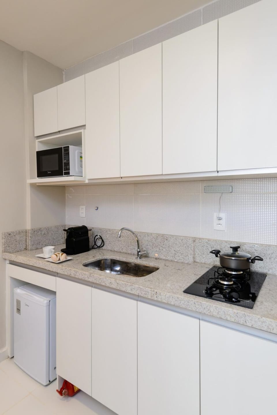 Comfort 200m from Copacabana Beach! AC, Wi-Fi Apartment in Rio de Janeiro
