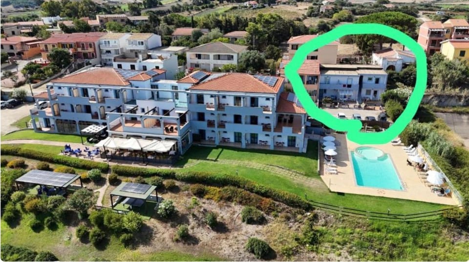 Property building, Swimming pool