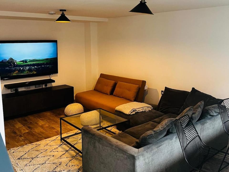 The Sapphire - Luxury 1 Bed Flat in Birmingham City Centre -Free Parking - No Deposit Required Apartment in Birmingham