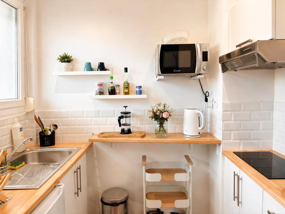 Kitchen or kitchenette, stove